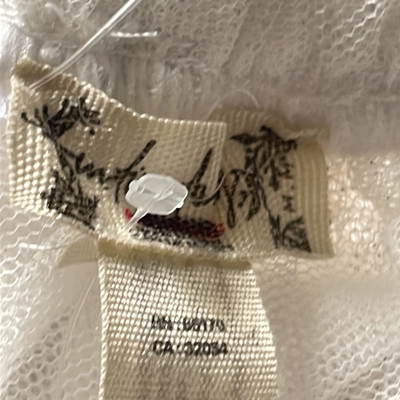 NWOT! Free People ‘Carrie Half Slip’ medium. White. 3 layers. Elastic waist - Picture 5 of 8